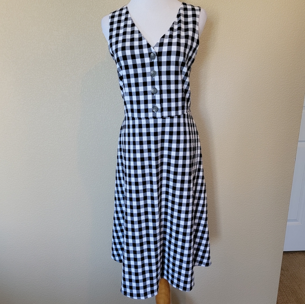 NWT Ann Taylor Factory Gingham Fit and Flare Dress, Size 6